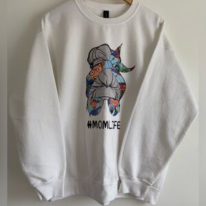 Blippi #MomLife Graphic Sweatshirt – Size Large 💙🧡